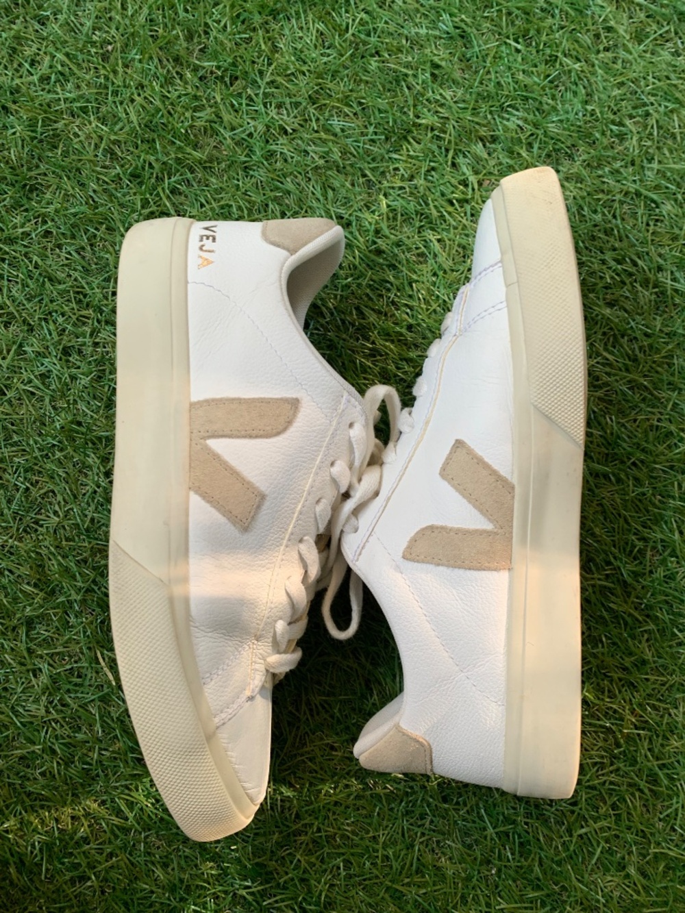 VEJA CAMPO SNEAKERS White Women's Size 8
